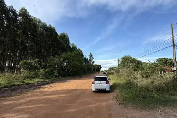 camino-de-acceso-loteamiento-potrero-atyra
