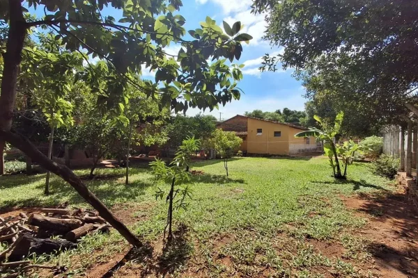 casa-con-terreno-atyra-patio-arbolado-frutales