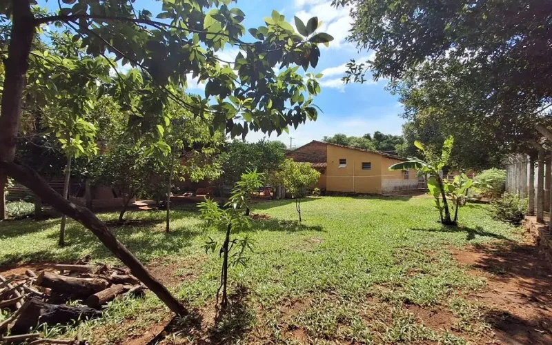 casa-con-terreno-atyra-patio-arbolado-frutales